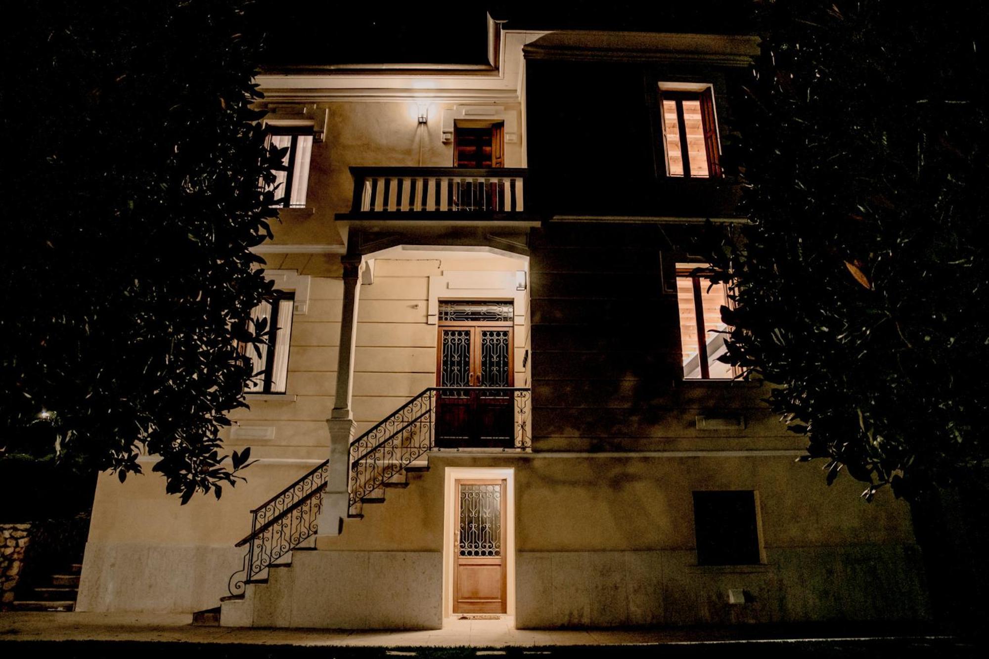 Naboo Verona Luxury Suites エクステリア 写真