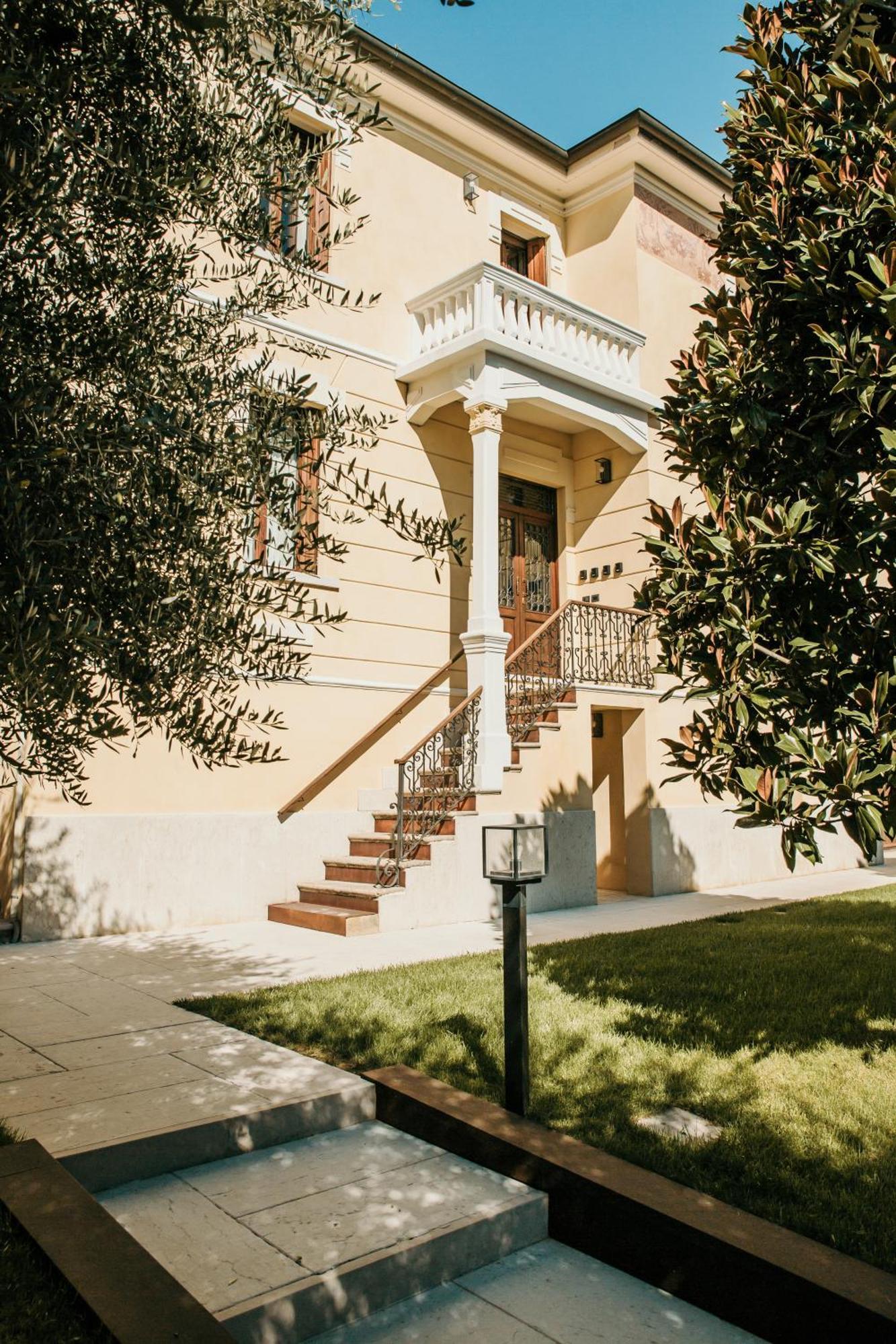 Naboo Verona Luxury Suites エクステリア 写真