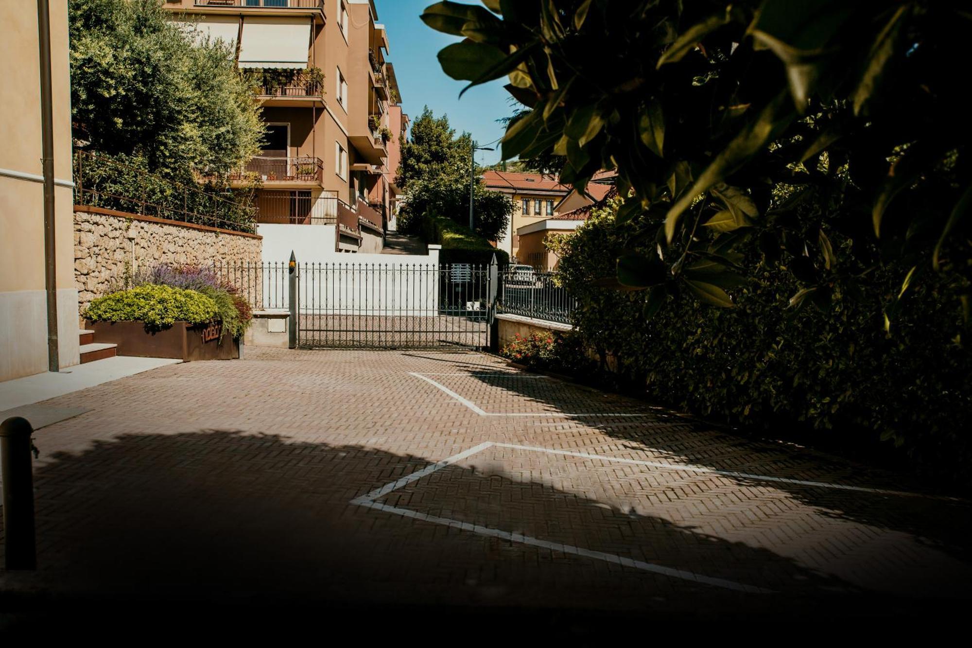 Naboo Verona Luxury Suites エクステリア 写真